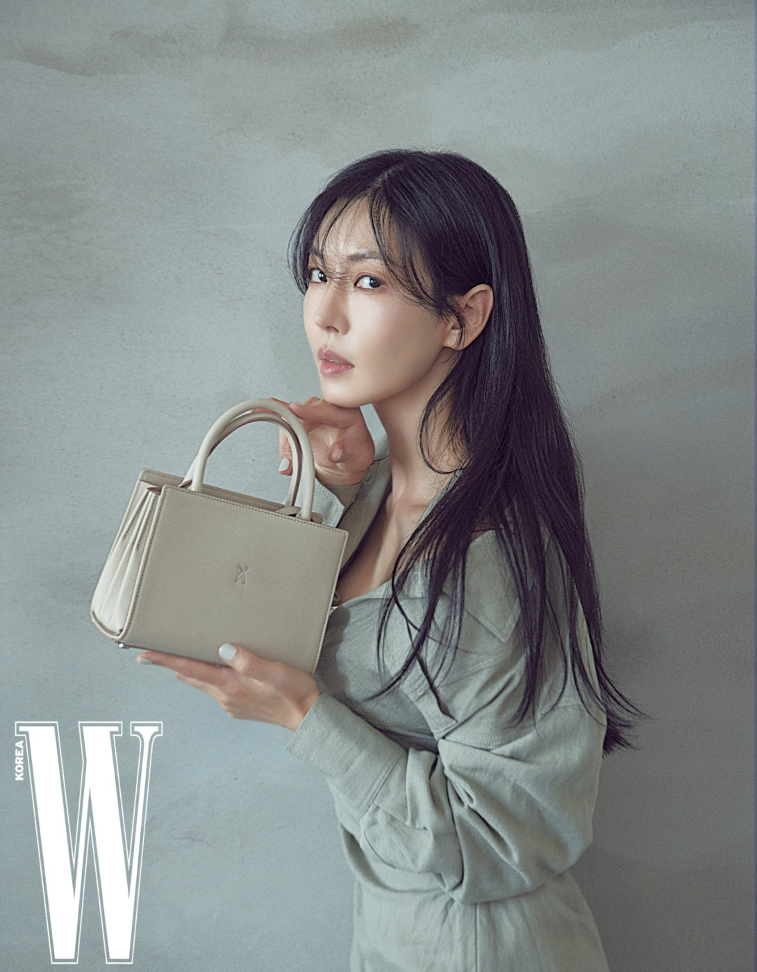 让人必须膜拜的女王魅力!金素妍,柳真,李智雅分别出镜时尚杂志