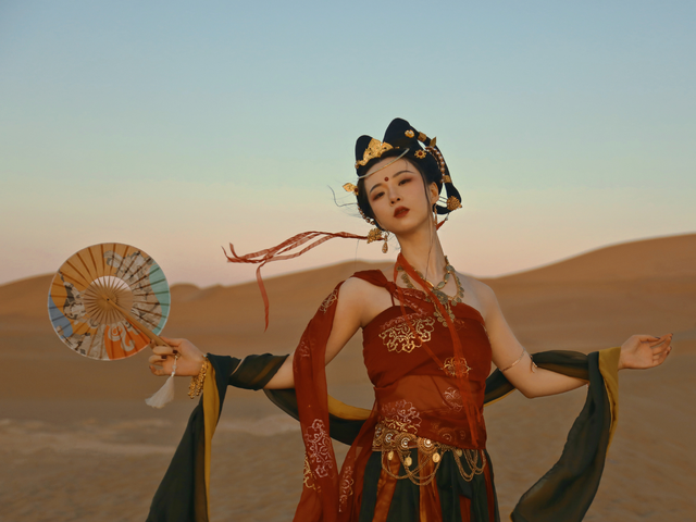 中国风服饰总体特征的准确描述