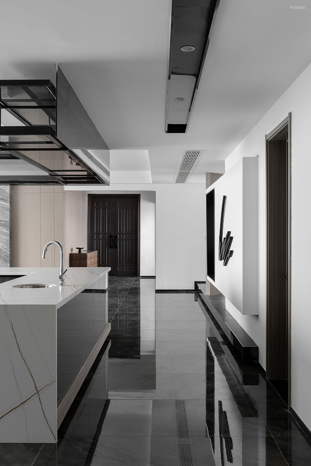 以黑白灰为主调,打造低调奢华的现代美居,彰显品位和审美