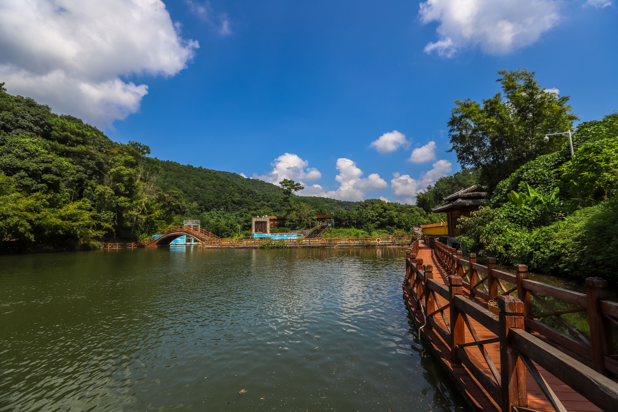 广西钦州八寨沟,"森林氧吧"里亲子嬉水,太适合度假了