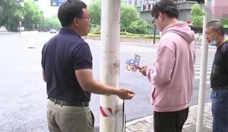 推荐电费高到离谱，男子剪去电表里多余的线，路边红绿灯不亮了...