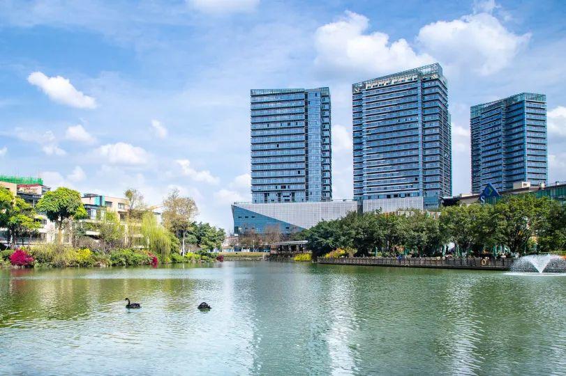 为城市发展赋能华侨城西部集团匠筑人居典范