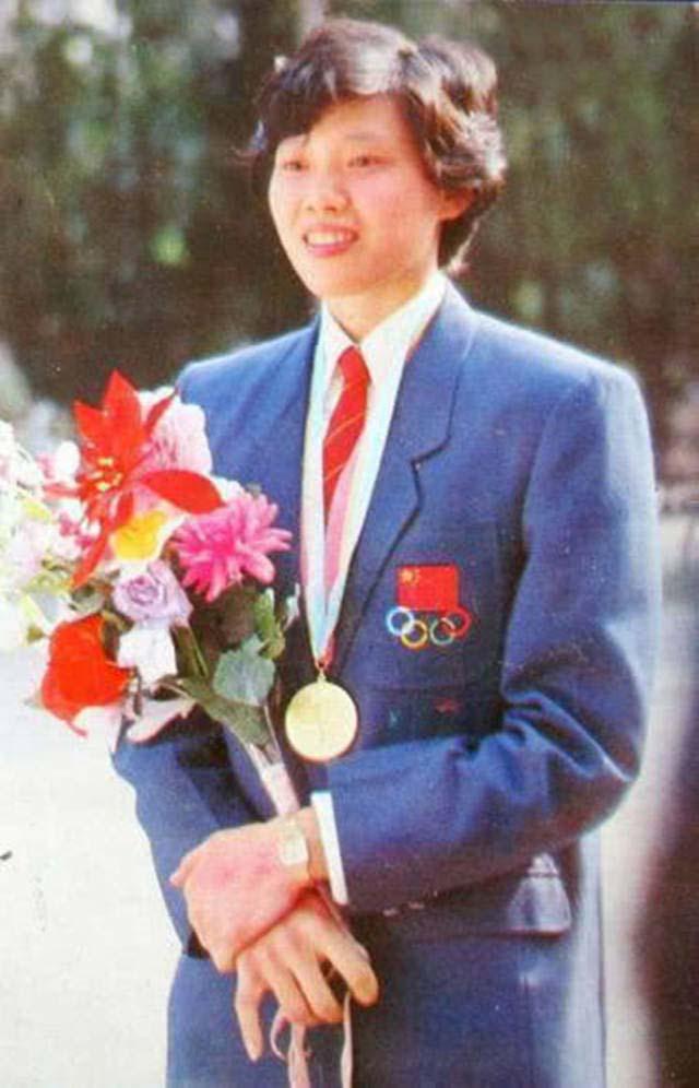 女排世界冠军巫丹:运动生涯悲壮有泪,与贾秀全分手后现状怎样?