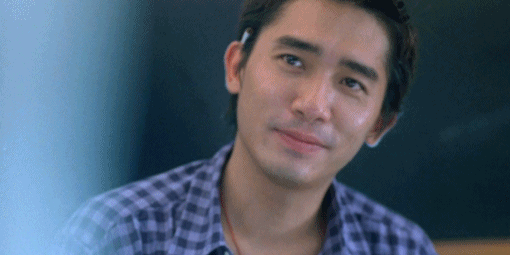 刘嘉玲分享梁朝伟于适合照 俩男神对镜灿笑魅力四射