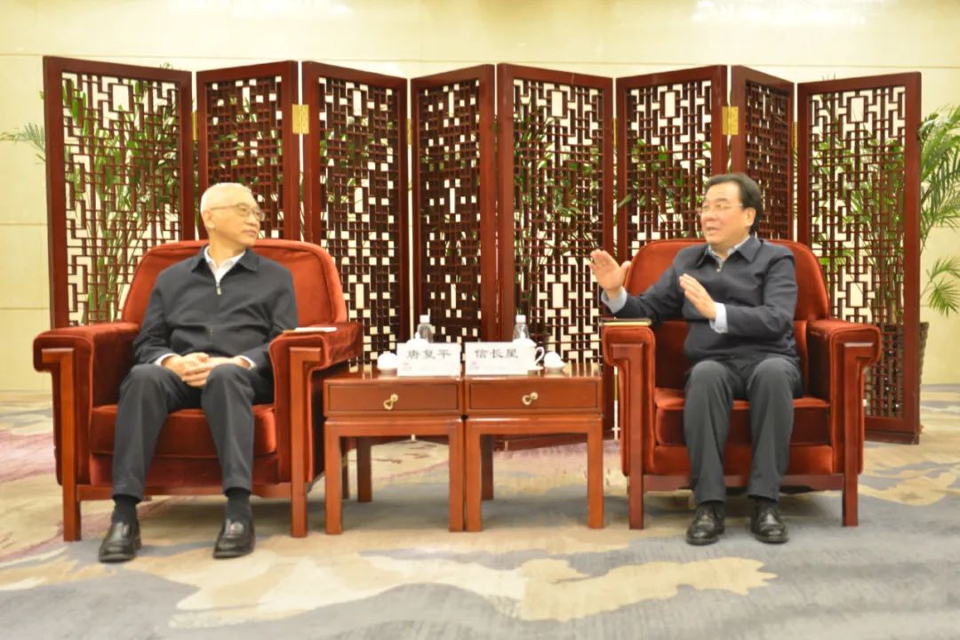 唐复平会见青海省委副书记,省长信长星