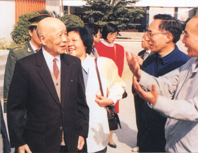 回顾苏步青:异国千金嫁给他,几十年未添新衣,相伴多年爱情弥坚