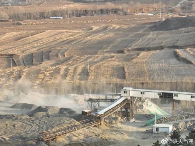 遼寧朝陽縣古山子鎮企業粉塵肆虐,當地空氣質量成憂