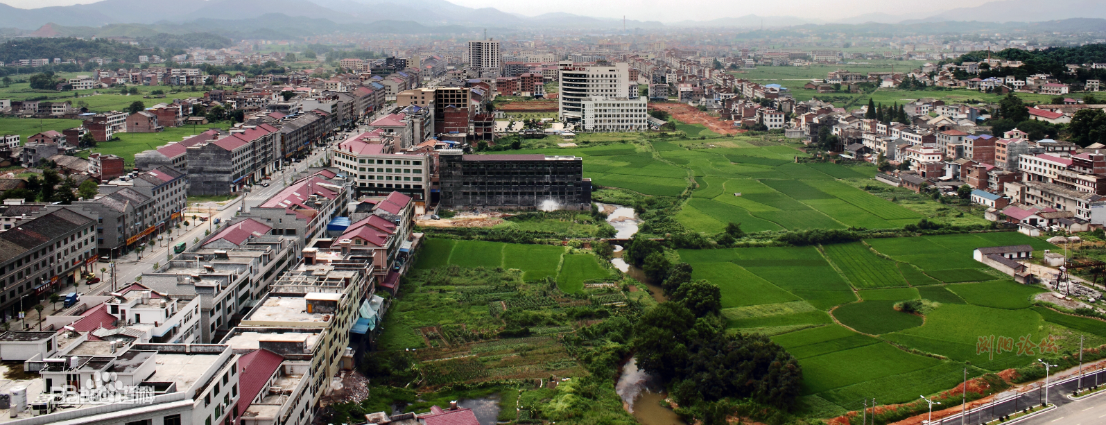 湖南浏阳有个小镇,人口12万,经济发达,素有"花炮之源"的美誉