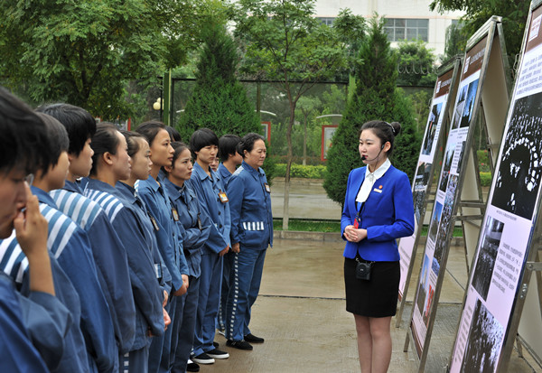 女会计陶世琴贪污50万元被判死刑,入狱大喊冤枉,狱警:一点不冤