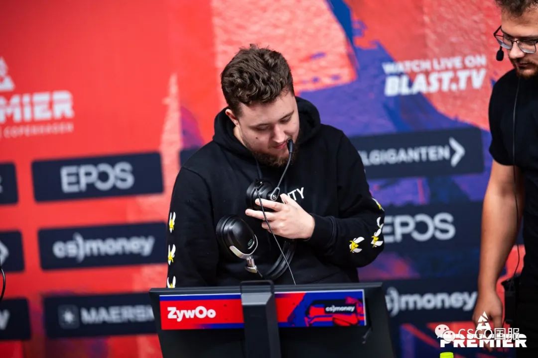 【FaZe、Vitality轻松取胜,C9三图战胜NaVi,coL连赢14局惊天逆转】