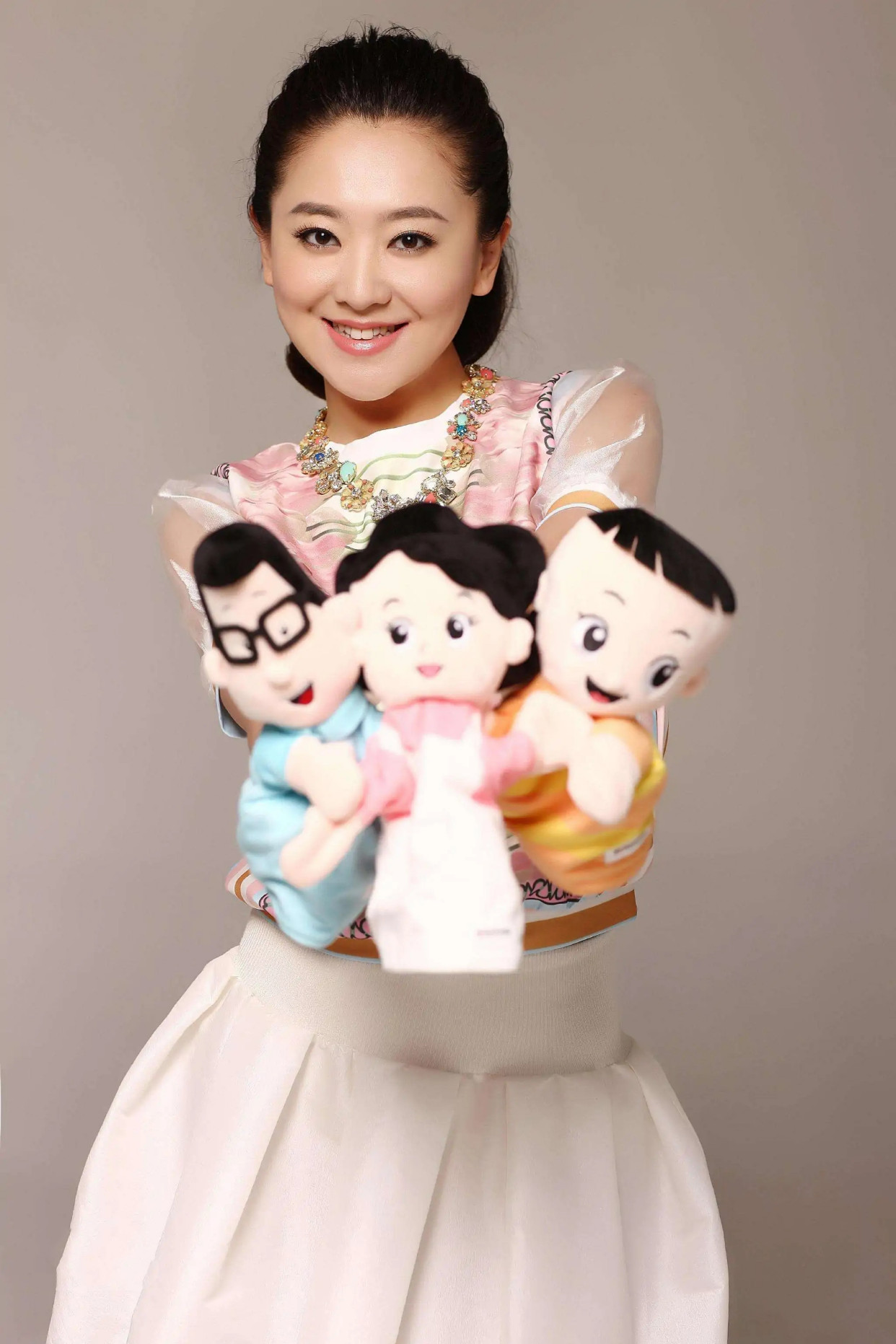 "月亮姐姐"王B:嫁神秘富商,39岁高龄产子,热爱家乡山西太原