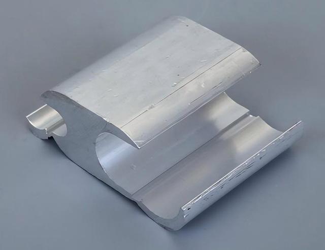 架空线路上的h型线夹你了解多少?电力金具厂家告诉你