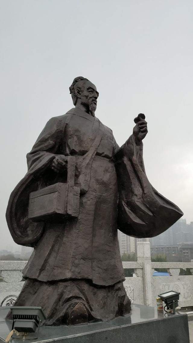 扁鹊的传奇,年龄超过三百岁,双眼能直接看透病人病因?