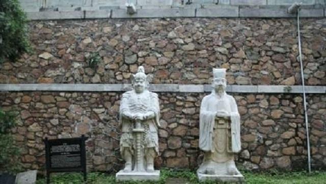 北京西山一场大雨,冲出魏忠贤墓,这才明白魏忠贤野心之大