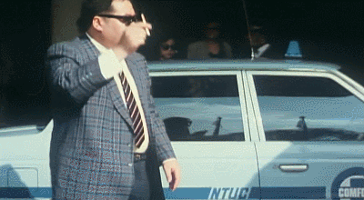 郑则仕在《金装大酒店》里抽烟的镜头