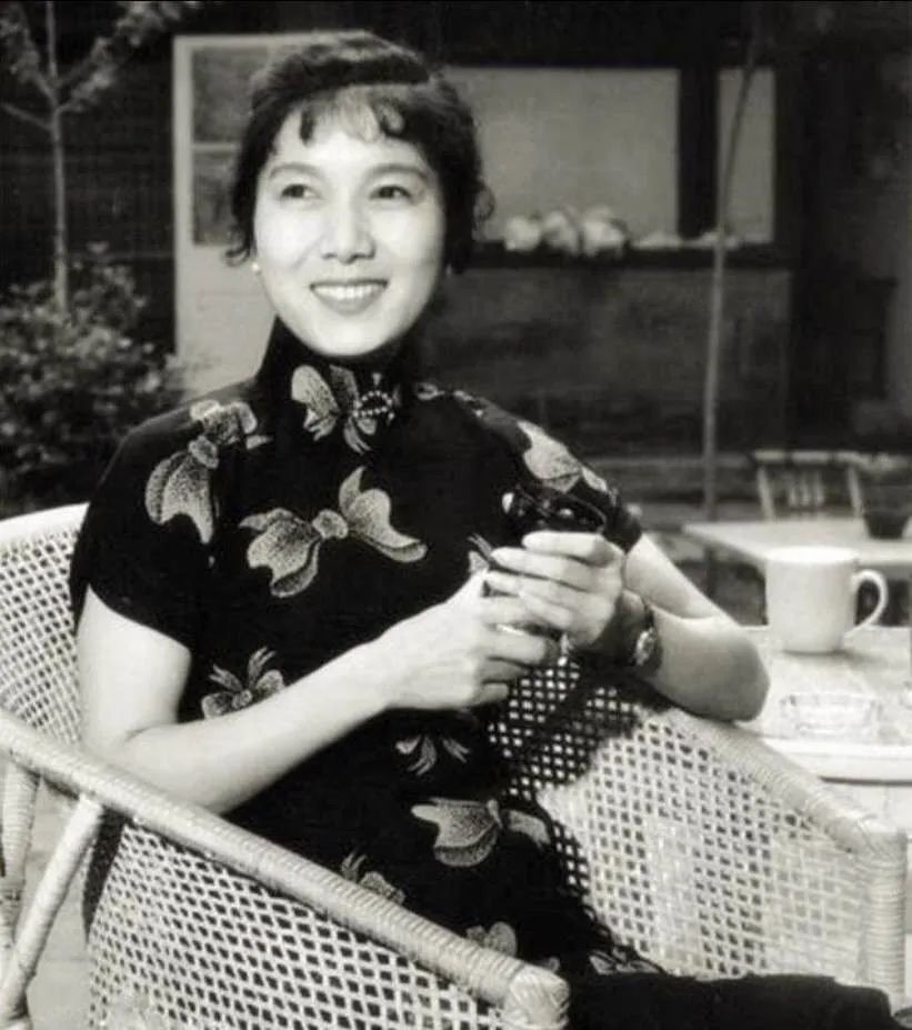 赵丽蓉:乘风破浪的奶奶,离去二十年后,我们仍追不上她的脚步