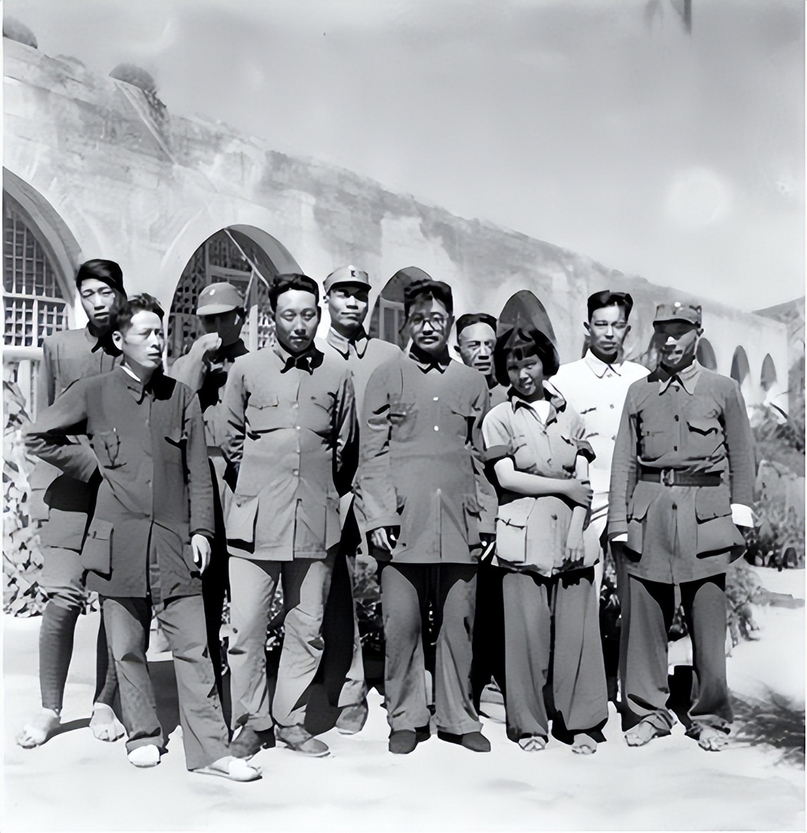 53岁丧夫,85岁丧子,95岁的薛明去世前一句话令人泪目话令人泪目