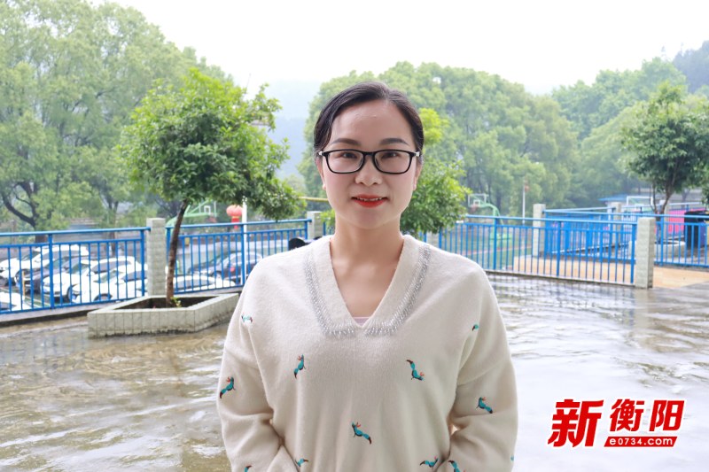 女,中共党员,本科学历,中小学一级教师,耒阳市导子镇浔江中学初三