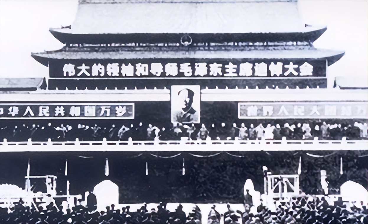 1976年有三位伟人去世,而在1975年,也有三位大人物相继离世