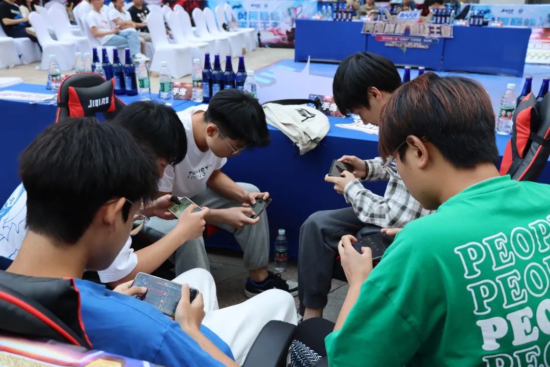 杨林大学城:灯火里,热闹"归位"