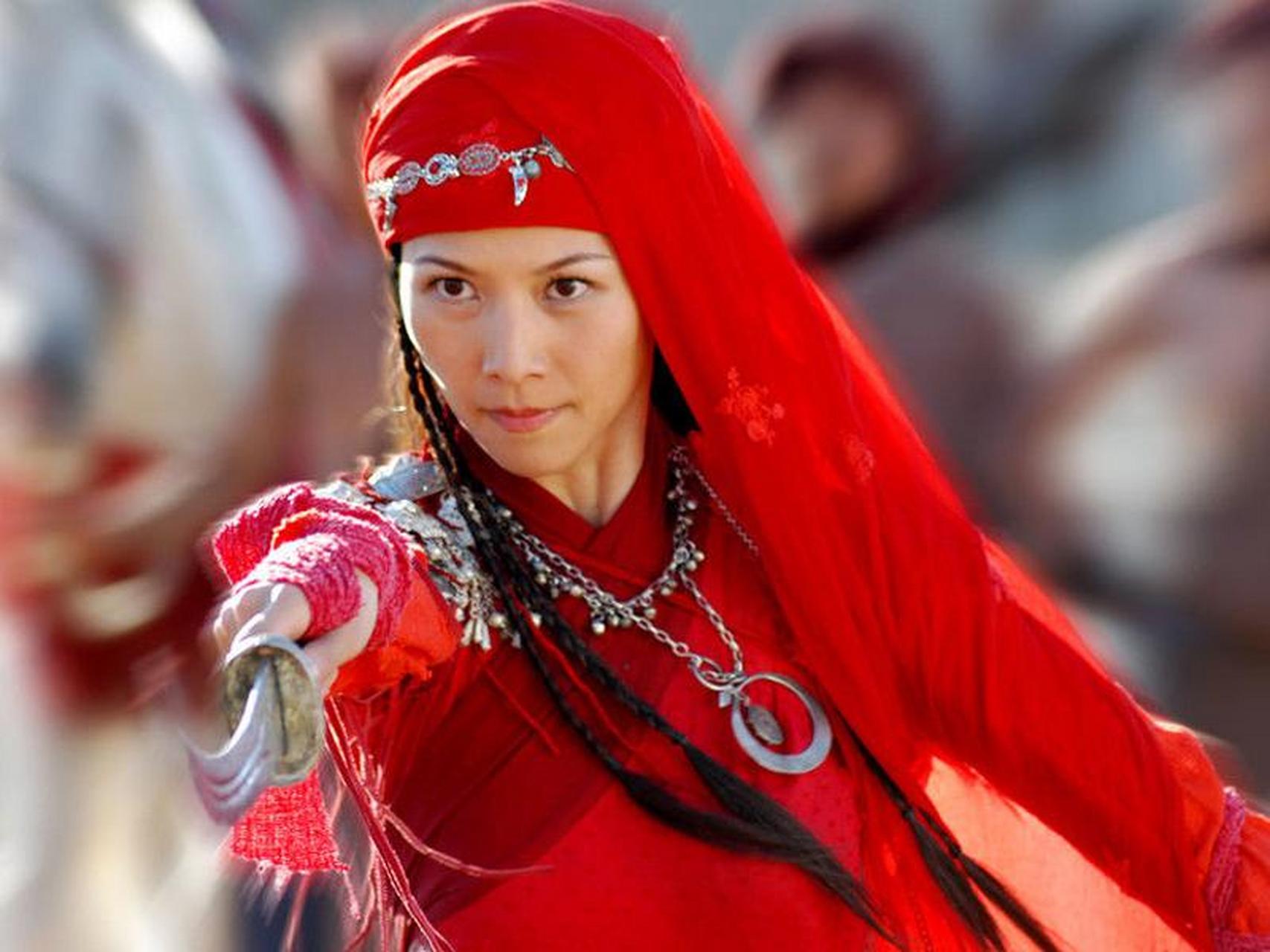 《塞外奇侠传》是梁羽生天山系列的第二部,主要讲述杨云骢和飞红巾