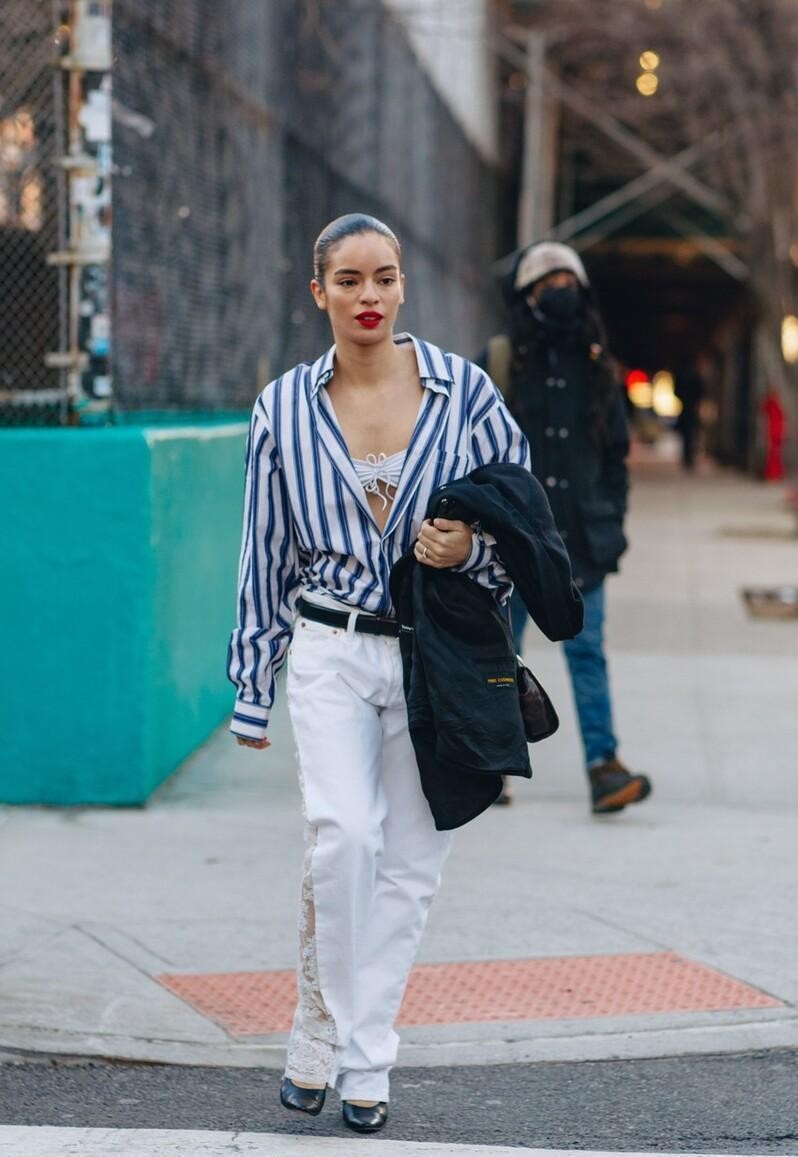 穿搭小白可以试试条纹衬衫,不仅百搭还有气质,超好搭配的