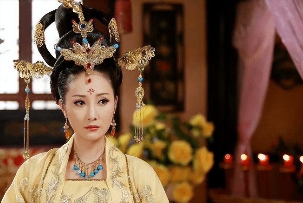 李治为何把亲妹妹以皇后礼下葬?千年后真相被揭晓:皇室丑闻
