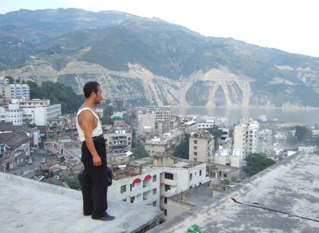 《三峡好人》影评:构成了非常巧妙的"声画同步"