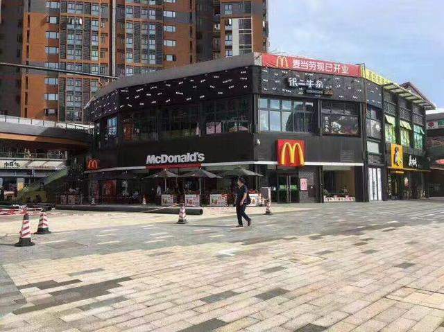 深圳保利天街现实状况,让业主们"想说爱你不容易"