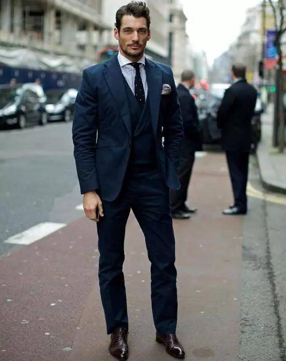 西服配什么鞋子好看