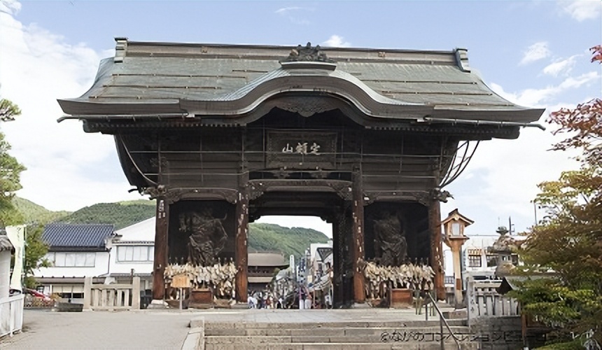 长野市自由行攻略:参拜善光寺,住宿古民家,品尝户隐荞麦面!