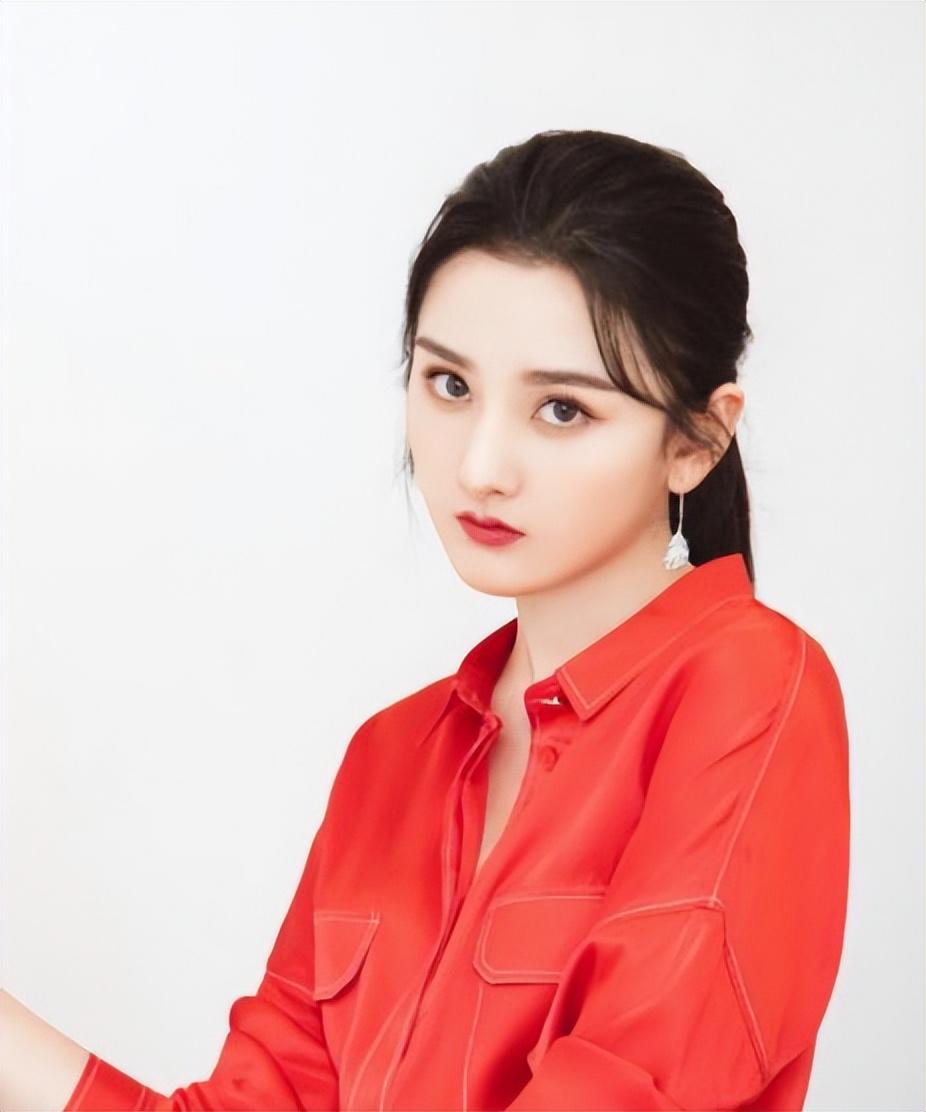 好看的唇形有4种:m唇大气,樱桃唇减龄,拥有标准唇的人太少