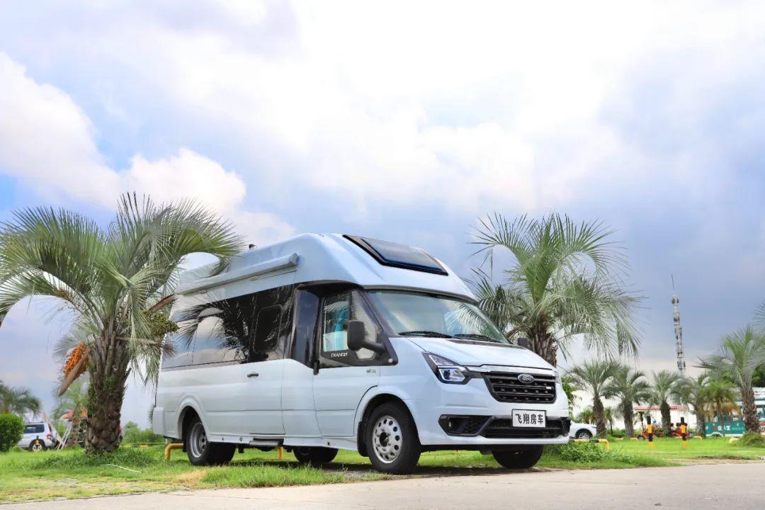 飞翔福特铁c pro创世版 精巧雅致 兼顾商旅 航空座椅布局