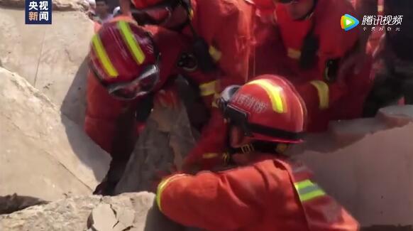热点|山西一饭店坍塌,父亲护住孩子双双遇难,消防员忍痛将他们分开