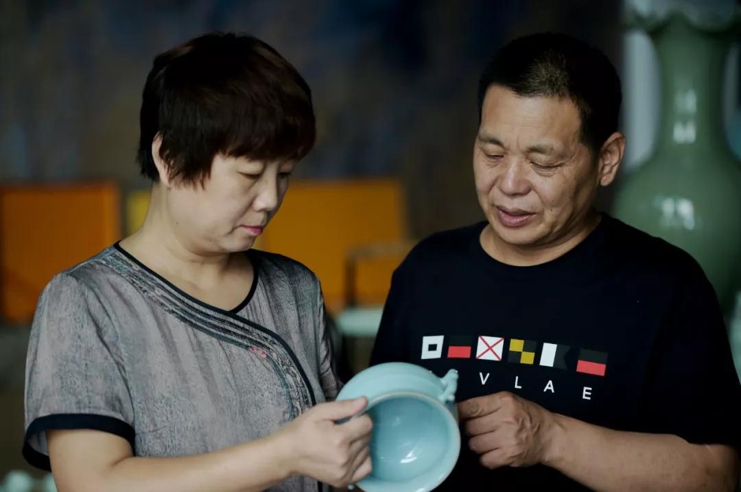 范随州,王振芳被授予"爱斐堡匠心大使"称号