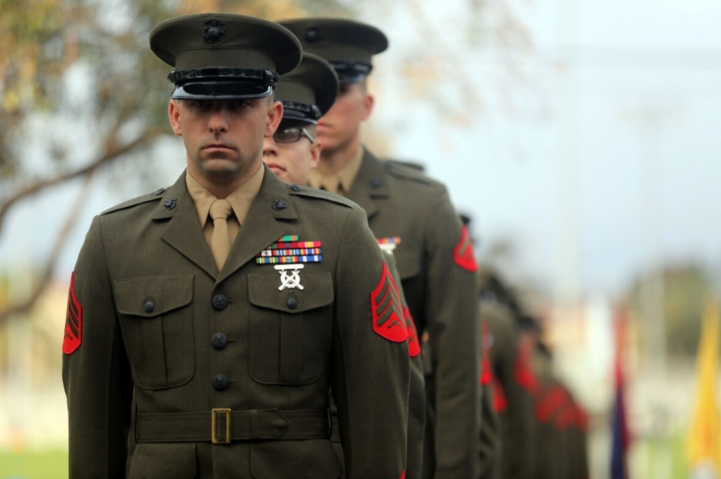 美国海军陆战队的编织腰带,搭配常服不嫌破,还能表示武术段位