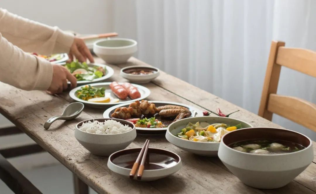 隔夜水,隔夜菜,隔夜肉,隔夜茶哪个不能吃?建议尽早了解一下