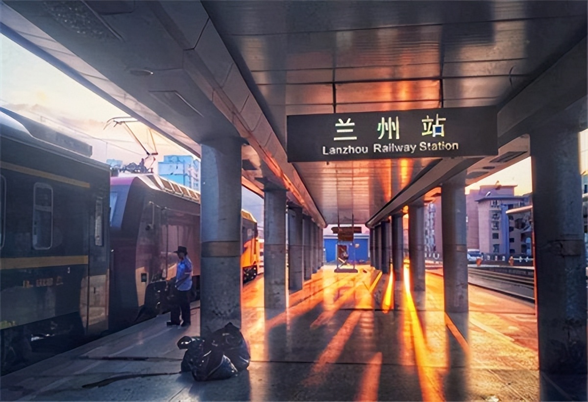 甘肃火车站照片图片