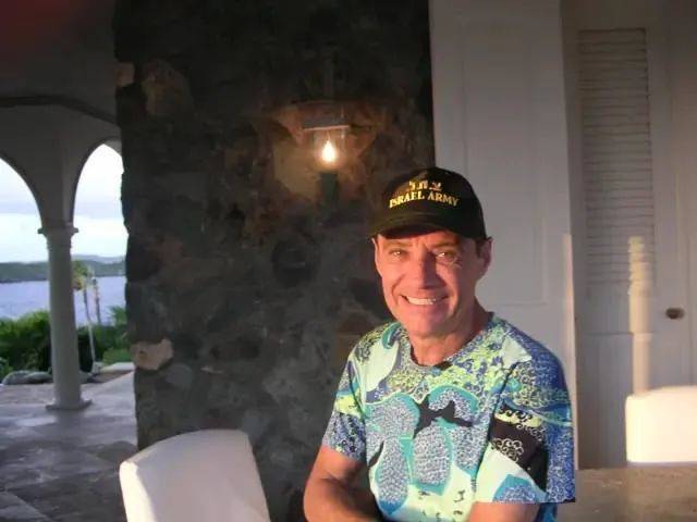 细思恐极恋童癖富豪及同伙相继离奇死亡下一个或许是她