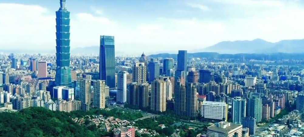 台湾史上首次,蓝绿两党遭遇"黑马",支持率居然到了