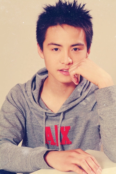 回顾马天宇5岁亲手送走母亲他的童年和刘学州一样悲苦