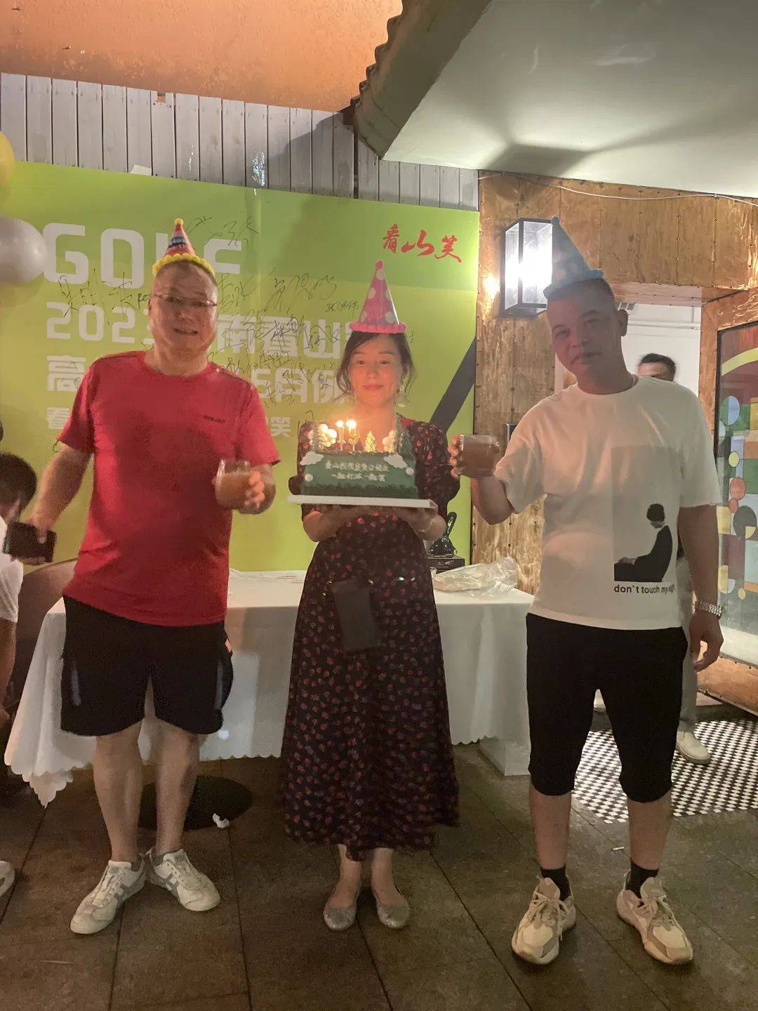 看山笑高尔夫球队6月例赛于海口美视五月花高尔夫球会圆满收杆