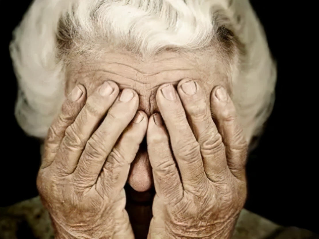 得了老年痴呆,都有哪些表现?家里有老人的快来了解