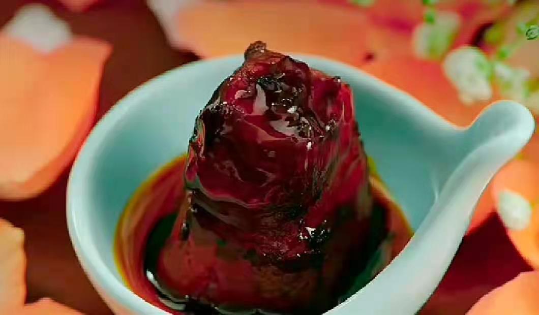 《花间提壶方大厨》美食剧照,令人垂涎欲滴