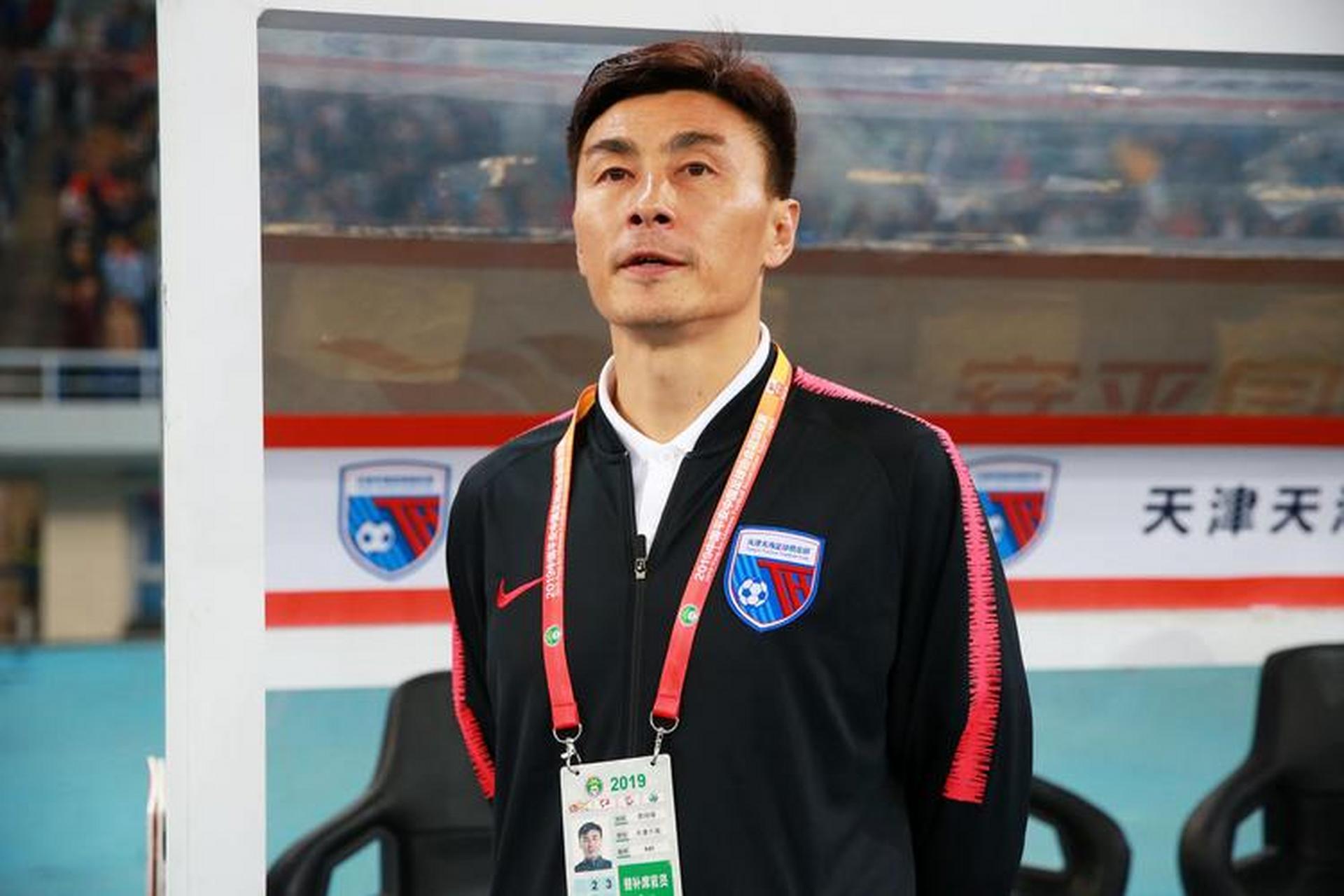 建议中超5支球队教练如下:  申花——范志毅 泰山——宿茂臻 国安