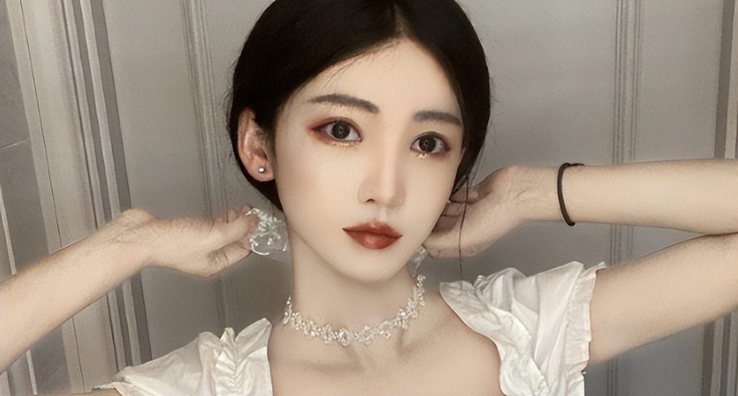 李由:公开表示变性成功,自曝手术后难忍疼痛,称以后还会要小baby