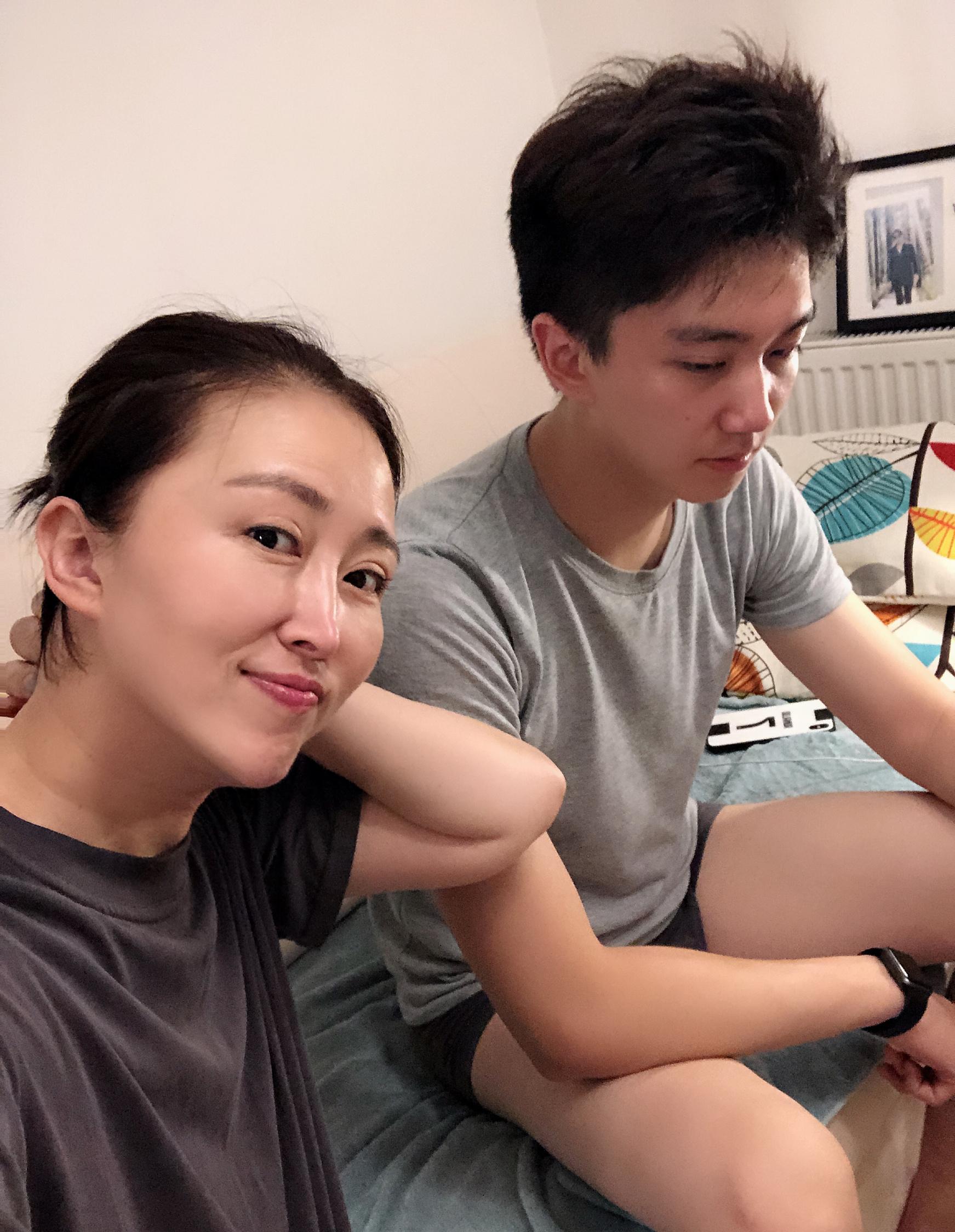 姬晨牧:母亲是演员张百灵,娶初恋张焕引,幸福美满