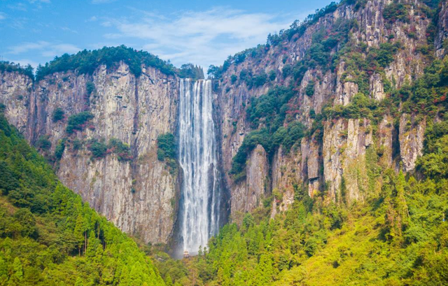 浙江一座"神级瀑布",气势磅礴叹为观止,号称"中华第一高瀑"