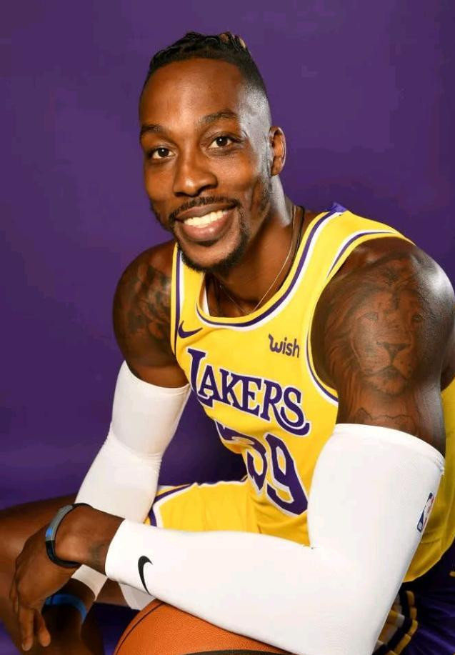 湖人两名随队记者透露湖人休赛期引援目标,确定霍华德要回归!