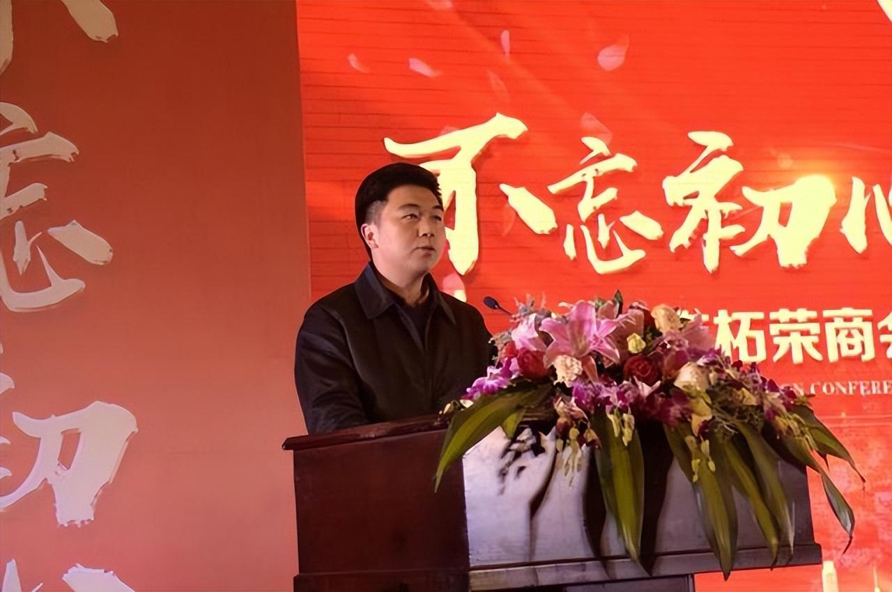 清华博士宋振,32岁当上县长,曾经不够优秀,如今怎么样了?